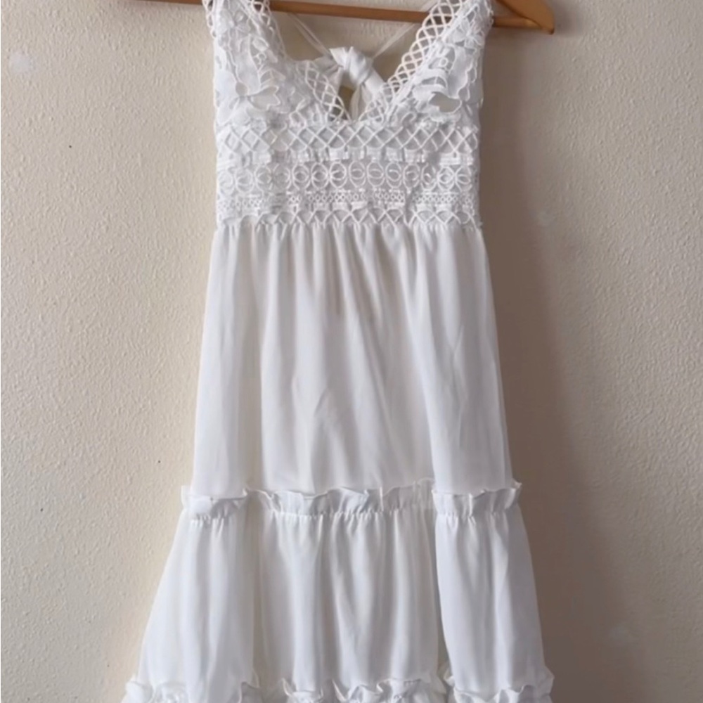 Chic White Backless Dress